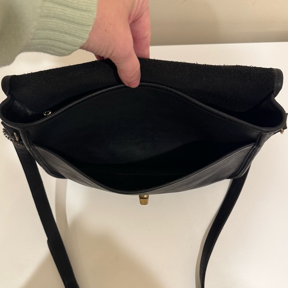 90s Vintage Coach City Bag Crossbody – Black Leather (Style 0064 203) - Picture 13 of 16